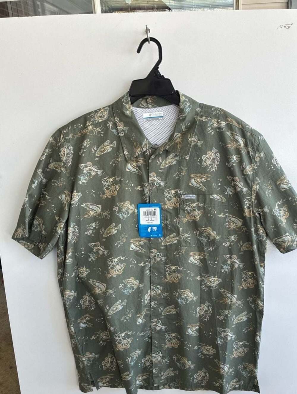 Columbia Men's PFG Short Sleeve Fishing Shirt in Cypress Freshfish Graphic Print